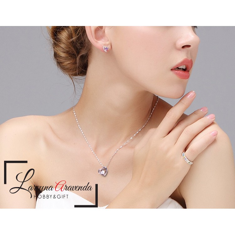 Kalung Titanium Liontin Wanita Model Love Kristal Crystal KL037