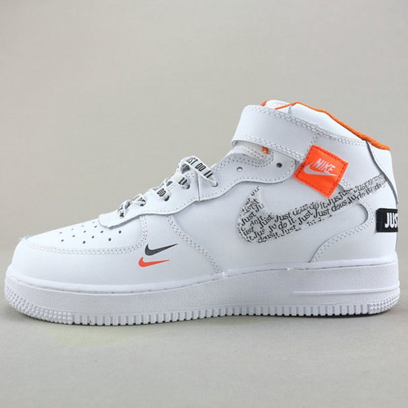 ladies skechers slip on sneakers