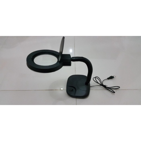 

Kaca Pembesar Magnifying Lamp Model Flexible Neck Diskon