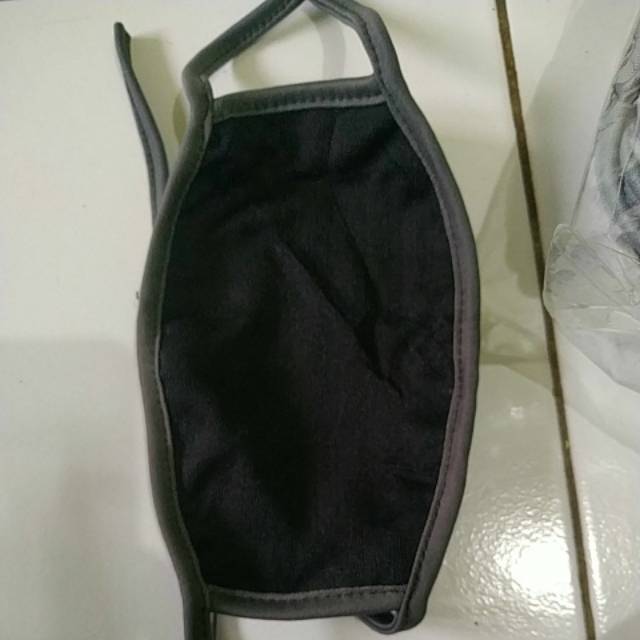 Masker kain bahan tebal bukan sensi