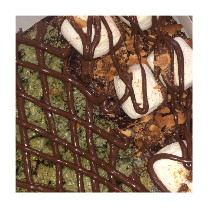 

BROWNIES MIX AVOCADO X SMORES