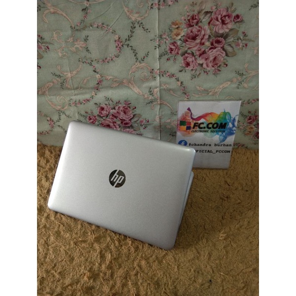 Laptop HP ELLITEBOOK 820 G4 CORE i5-7200U WARNA SILVER RAM 8GB SSD 128GB 12.5INCHI