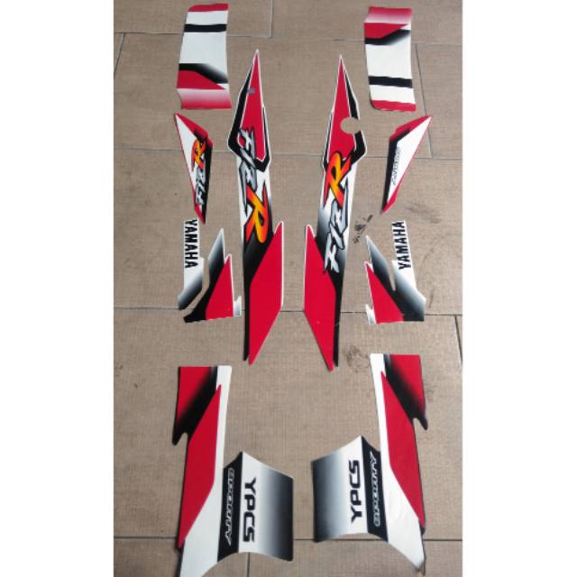 Striping list stiker fizr