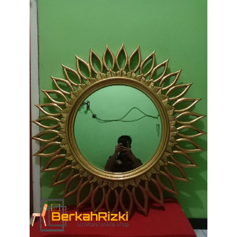 cermin hias matahari
