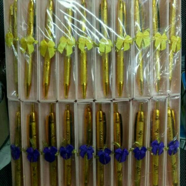 

Souvenir Pena emas kemasan Bok
