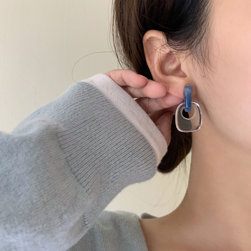 Anting S925 Silver Needle Bahan Akrilik Warna Biru Transparan