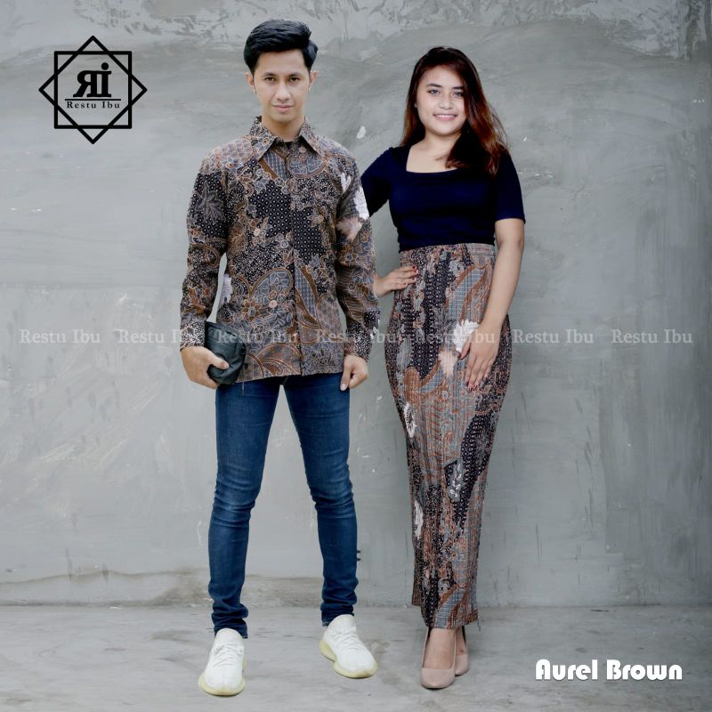 BATIK COUPLE / BAJU BATIK COUPLE / ROK BATIK COUPLE / BATIK SET / KEMEJA BATIK COUPLE / BATIK COUPLE LENGAN PANJANG / ROK PLISKET COUPLE / KEBAYA BATIK COUPLE / ROK PLISKET COUPLE KAMEJA BATIK / ROK PLISKET COUPLE LENGAN PANJANG / ROK BATIK PLISKET COUPLE