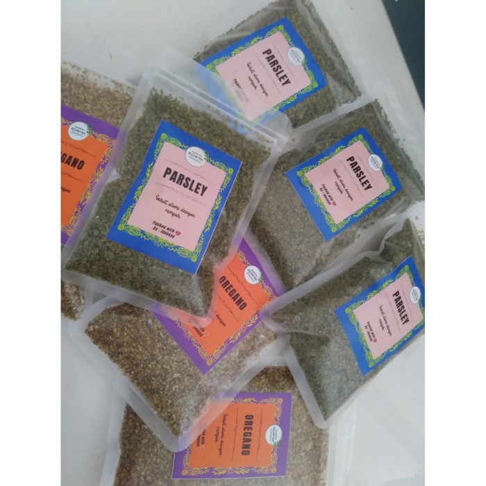 

Marhies- Basil Mpasi Flakes - Herb Paket Rosemary Parsley Bumbu Oregano Bubuk K