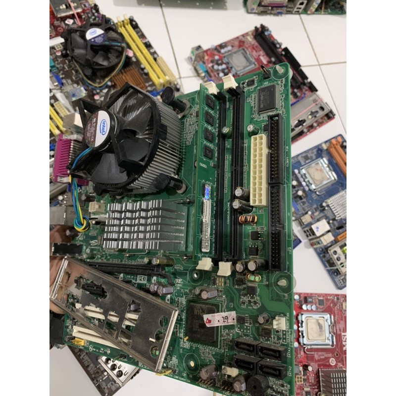 Sepaket mobo socket 775 processor core 2 duo fan ram 2gb