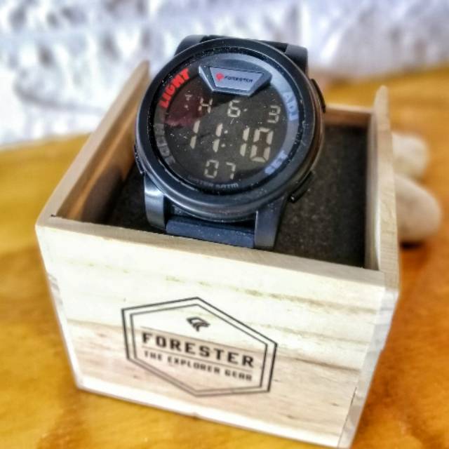JAM TANGAN FORESTER 2016