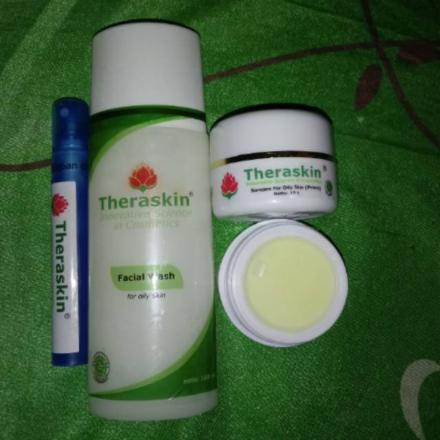 Theraskin oily glowing with serum