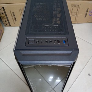 PC KOMPUTER RAKITAN GAMING / DESIGN