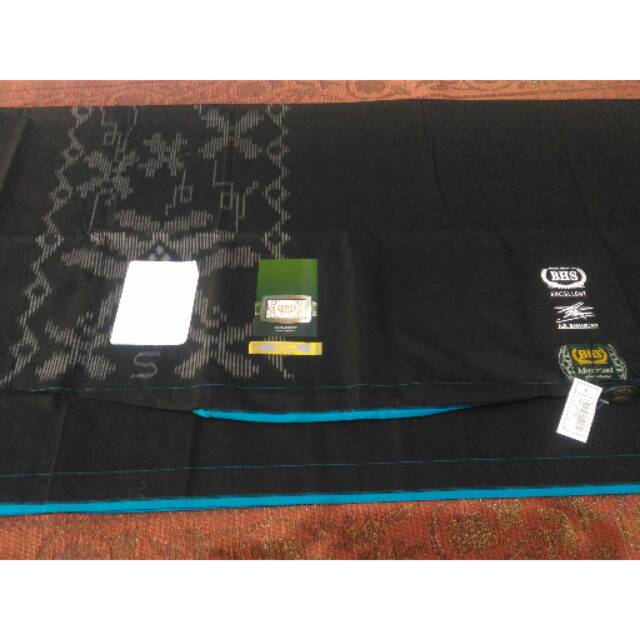 Sarung BHS Mercerized TKB Tumpal Kembang Polos Hitam 055-18Y094