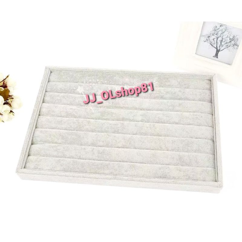 Display/ Rak Perhiasan Cincin Warna Abu