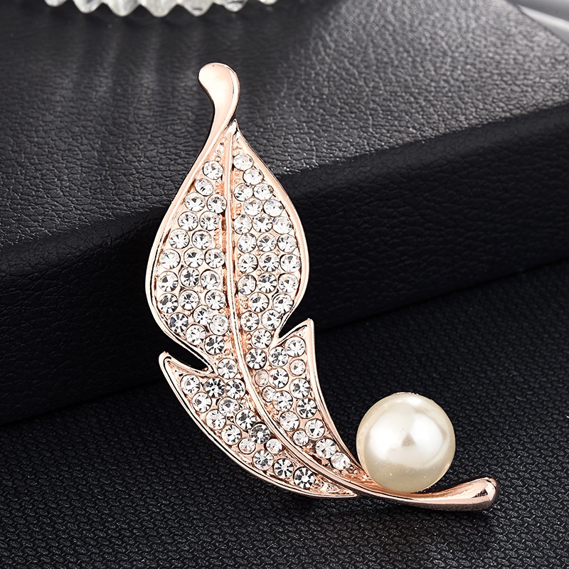 Candy Jewelry Fashion Korean Butterfly Brooches Gold Color Pearl Brooch Pins Rhinestone Breastpin for Women bros hijab-#3 pearl leaves /daun mutiara