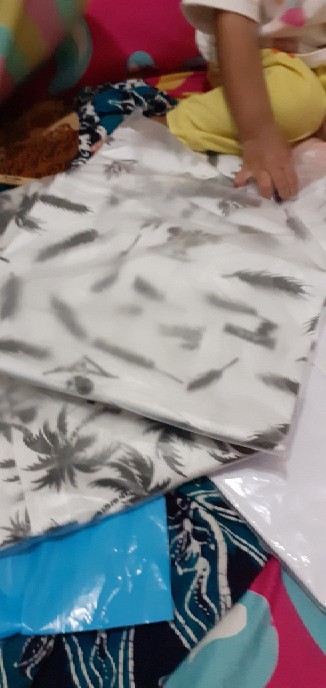 Hem Kemeja Pendek Pria Lengan Pendek Distro Pakaian Pria Casual Batik Polos Kerja Kantor Surfing