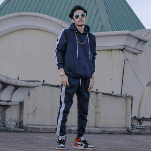 Track Hoodie dan Trackpants Harga Satu Set