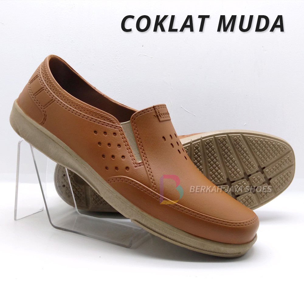 Sepatu Pantofel Karet Pria / Sepatu Karet Pria ATT AWK 557