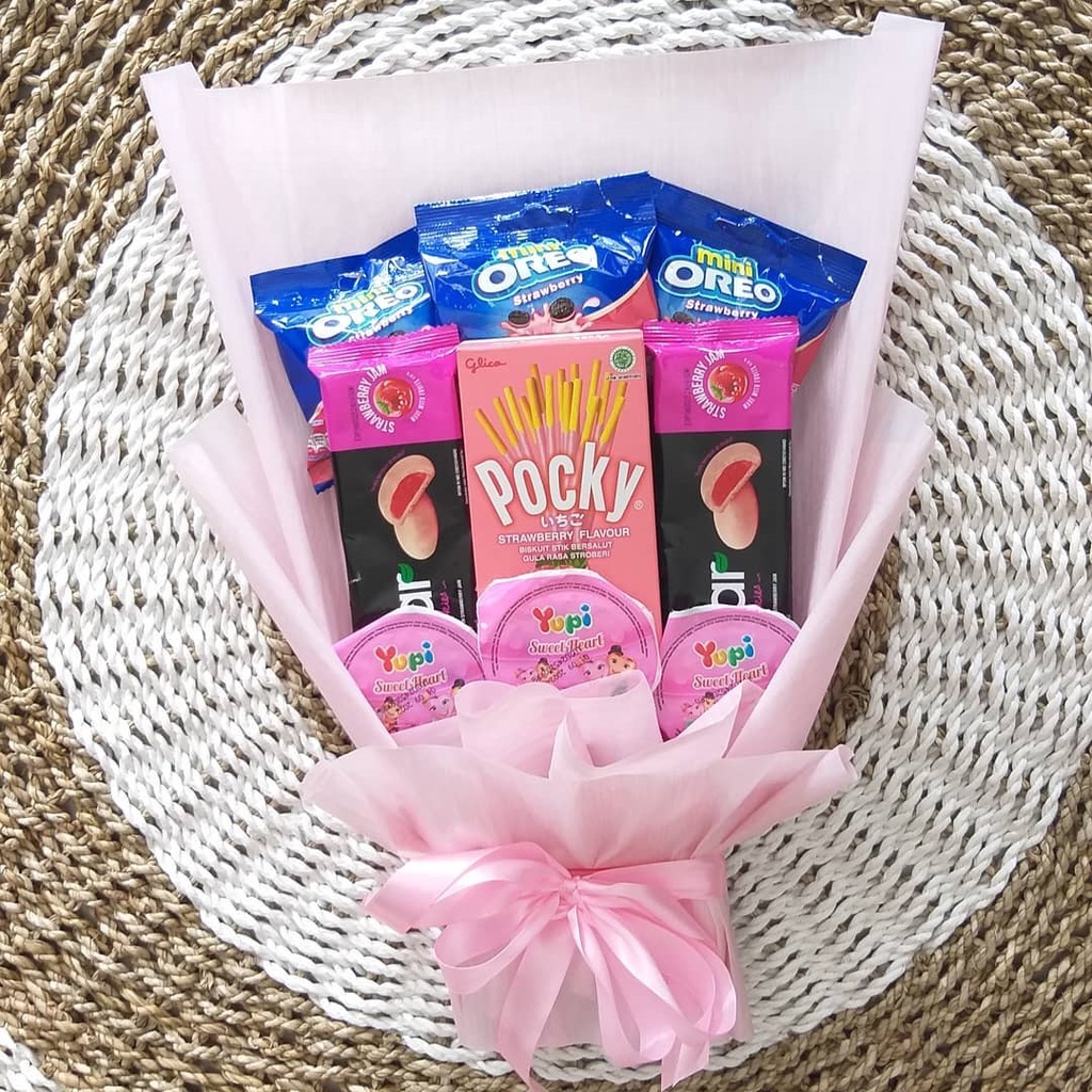 Buket Bouquet wisuda-acara besar-mahar boneka coklat snack bisa request