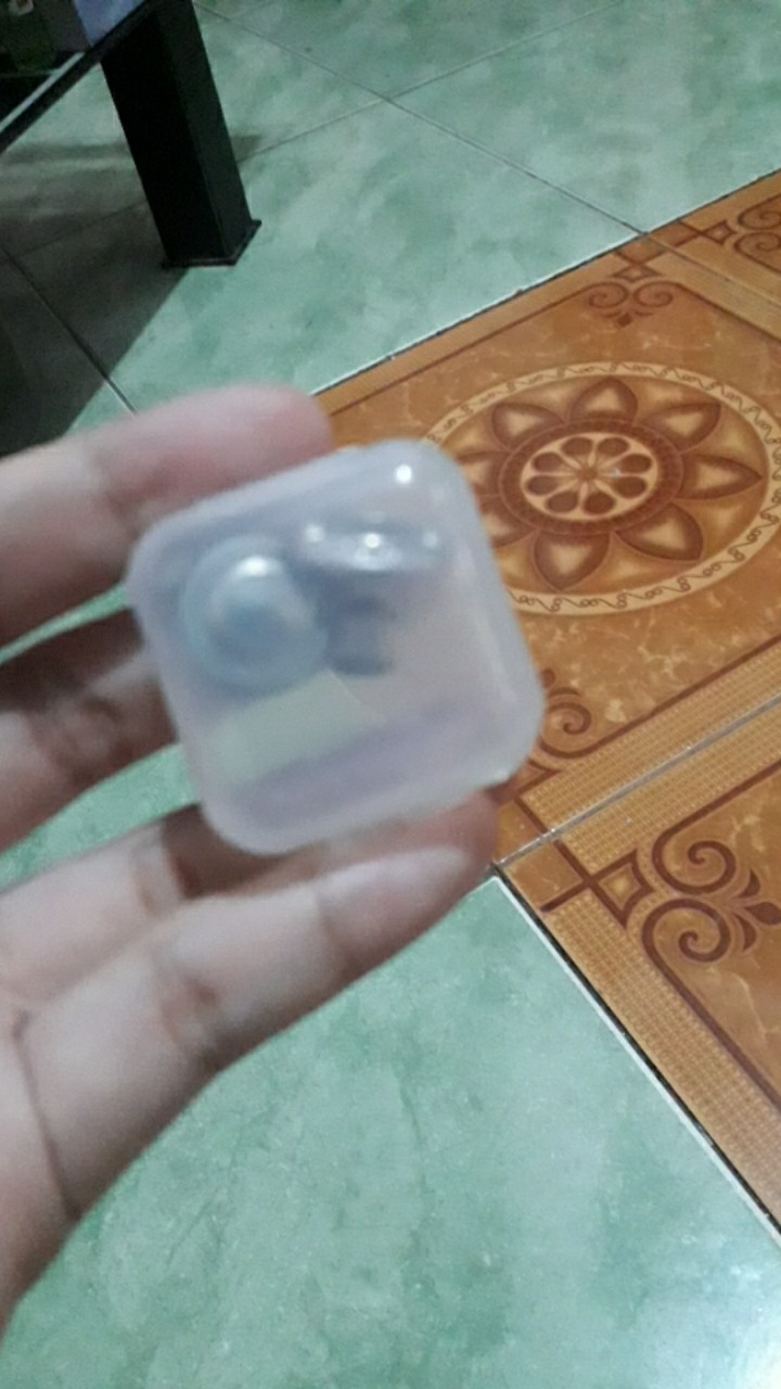 Hw Kotak Penyimpanan Perhiasan Bahan Plastik Ukuran 3.5 * 3.5cm