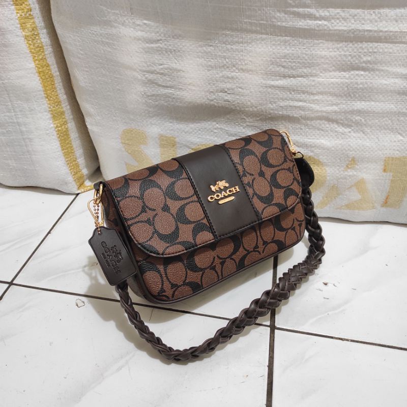 BARU// TAS WANITA COAC KLARE CROSSBODY IN SIGNATURE CL1S 6 VARIANT UK 23x15x7