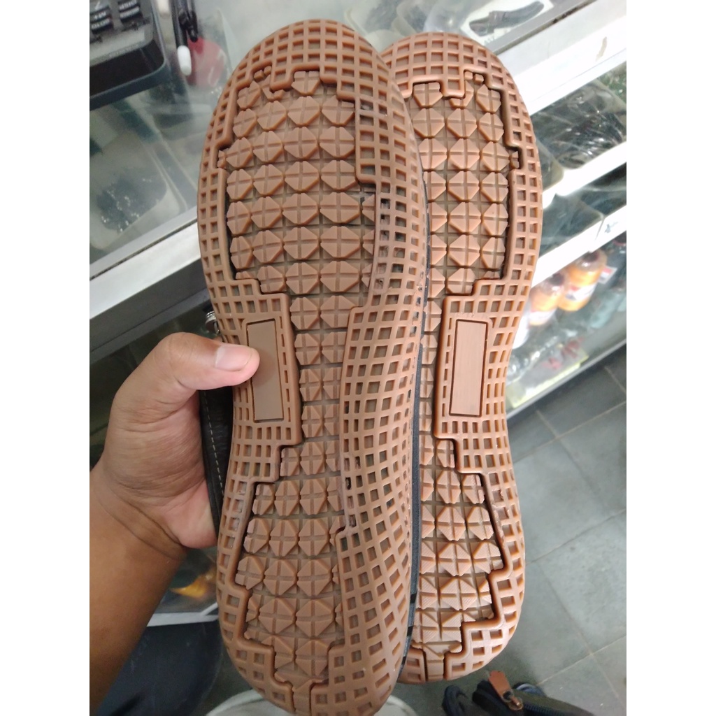 sol sepatu pria