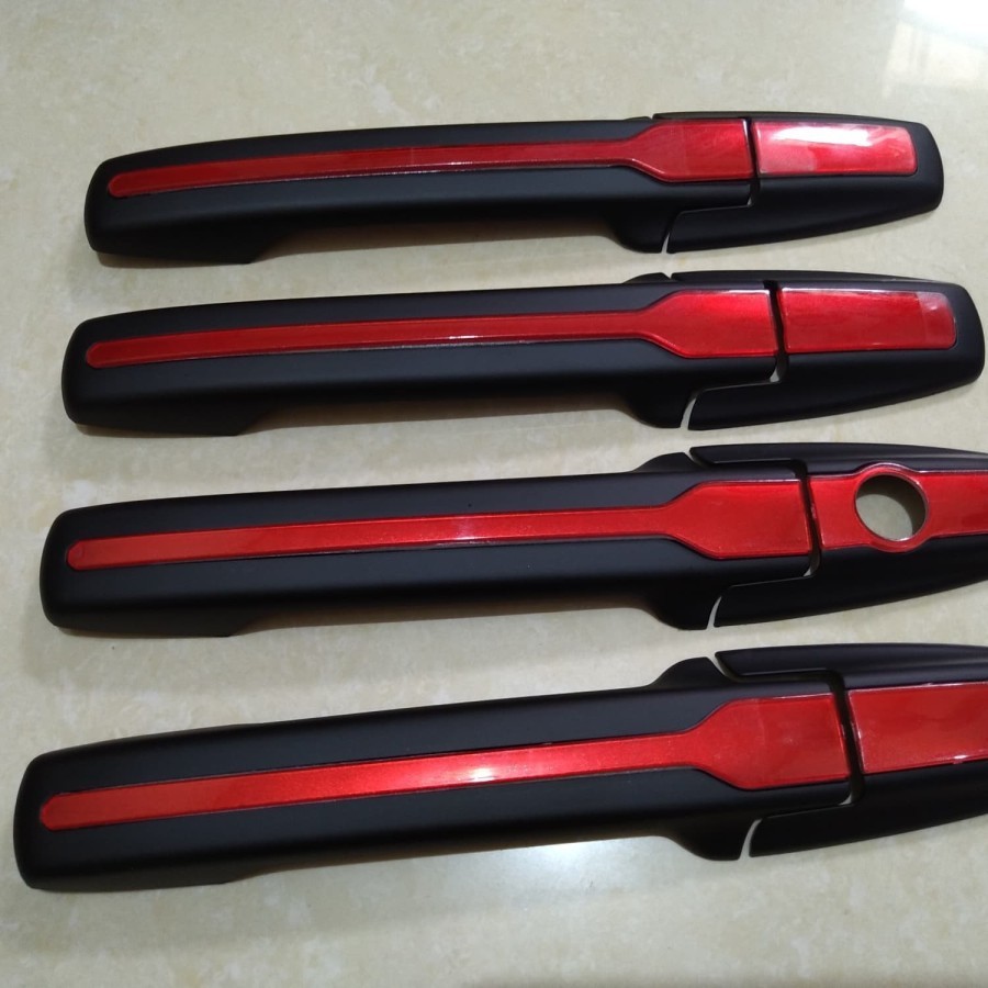 Black Handle Cover with List Mobilio Hitam Lis Merah