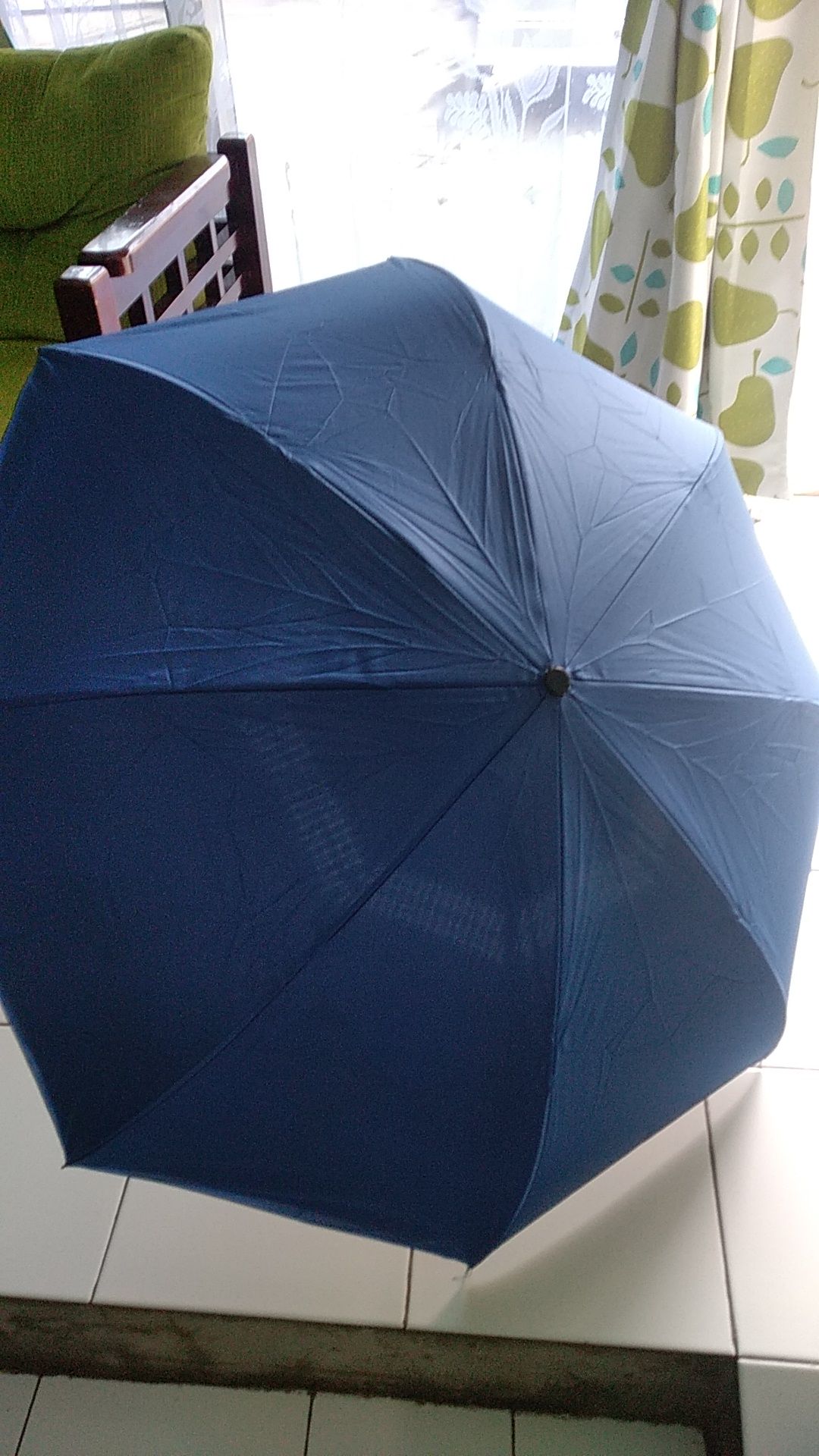 Payung Mobil / Payung Terbalik / Kazbrella / Warna Luar / Hitam Dalam