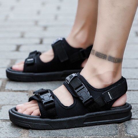 sandal pria hitam kasual Sendal pria Gunung sandal cowok kekinian import fashion trendi gaya viral nyaman dipakai