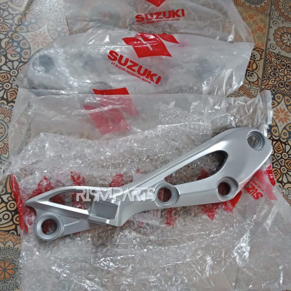 Sparepart suku cadang footstep belakang suzuki arashi original SGP  kualitas bagus murah