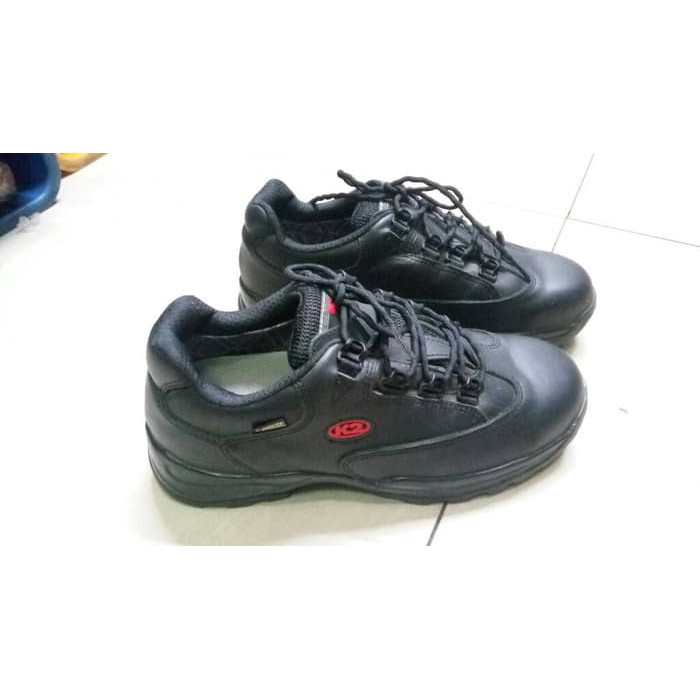 Bombastis  K2 safety shoes