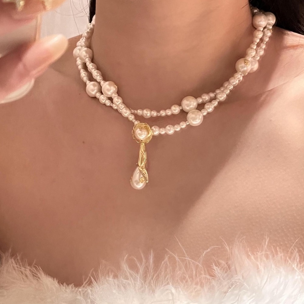 Kalung Rantai Klavikula Lapisan Ganda Aksen Mutiara Gaya Retro Untuk Wanita