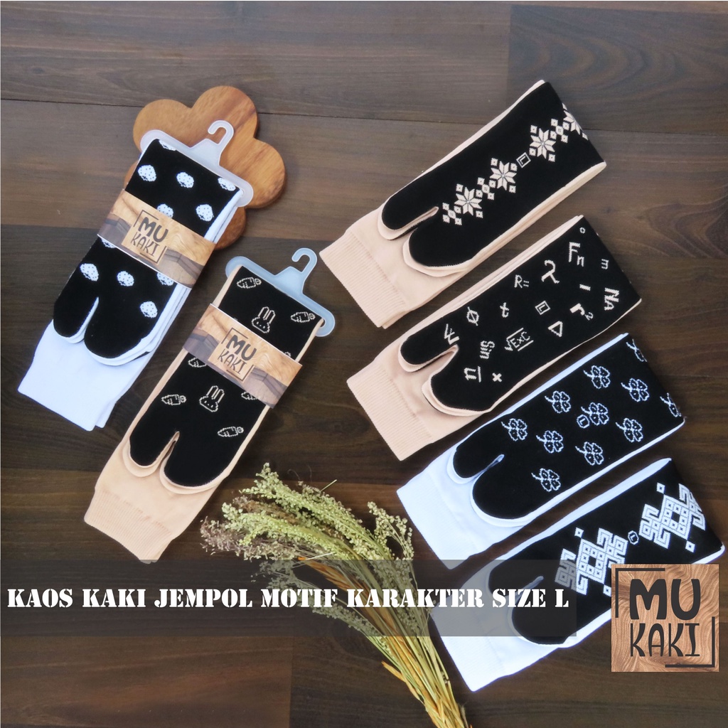 Kaos Kaki Jempol Muslimah Telapak Hitam Motif Karakter Mukaki