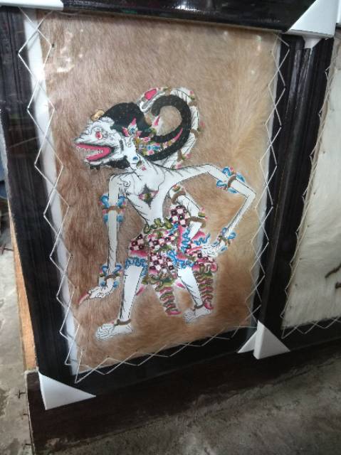 TERMURAH! LUKISAN WAYANG KULIT HANOMAN UKURAN 70 x 50 cm BAHAN KULIT KAMBING ASLI - DEKORASI RUMAH