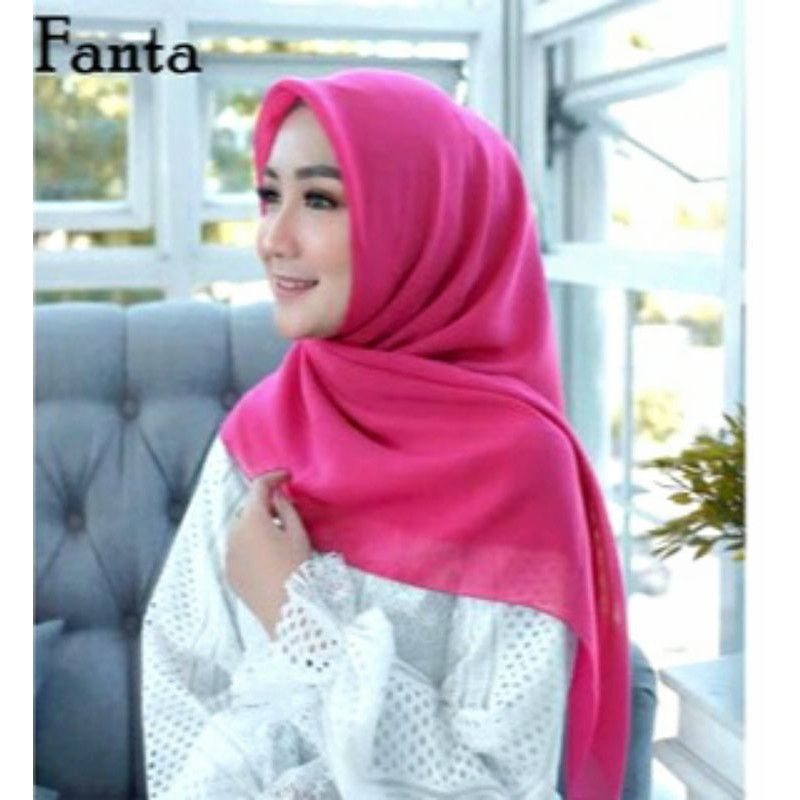 HIJAB SEGI EMPAT POLOS/JILBAB SEGI EMPAT/KERUDUNG BELLA SQUARE/KHIMAR BELLA POLLYCOTTON PREMIUM /110X110CM-Magenta