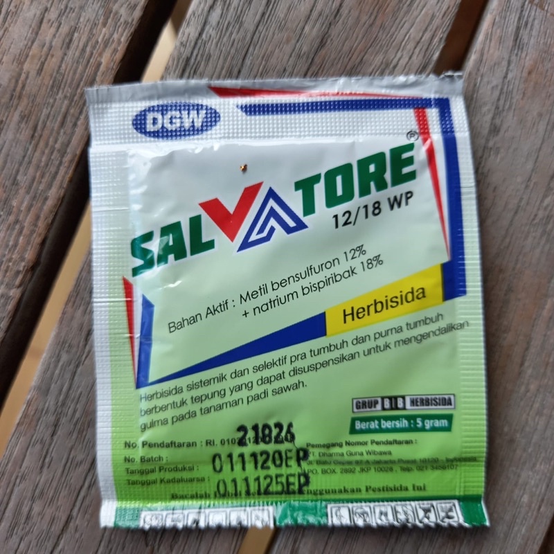 Herbisida Salvatore 5 gram Racun Rumput Pra Purna Tumbuh Rumput Padi Sawah