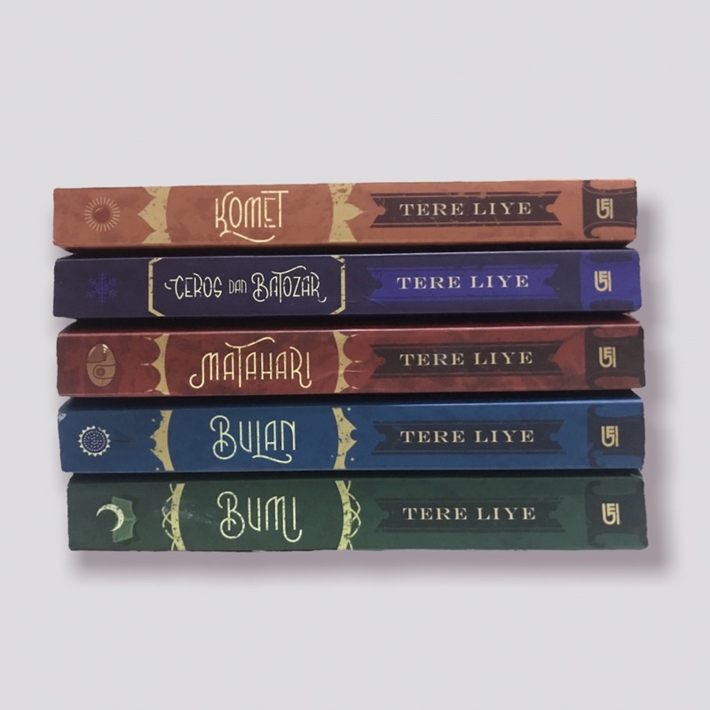 Preloved Novel Tere Liye Bumi Series (Bumi, Bulan, Matahari, Ceros dan Batozar, Komet)