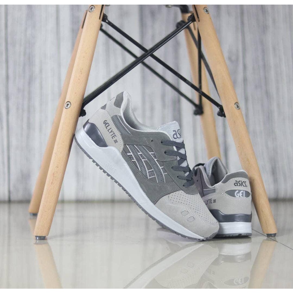 Sepatu Training Asics Premium