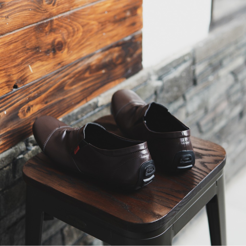 sepatu pria slop kickers wringkle coklat slip on murah