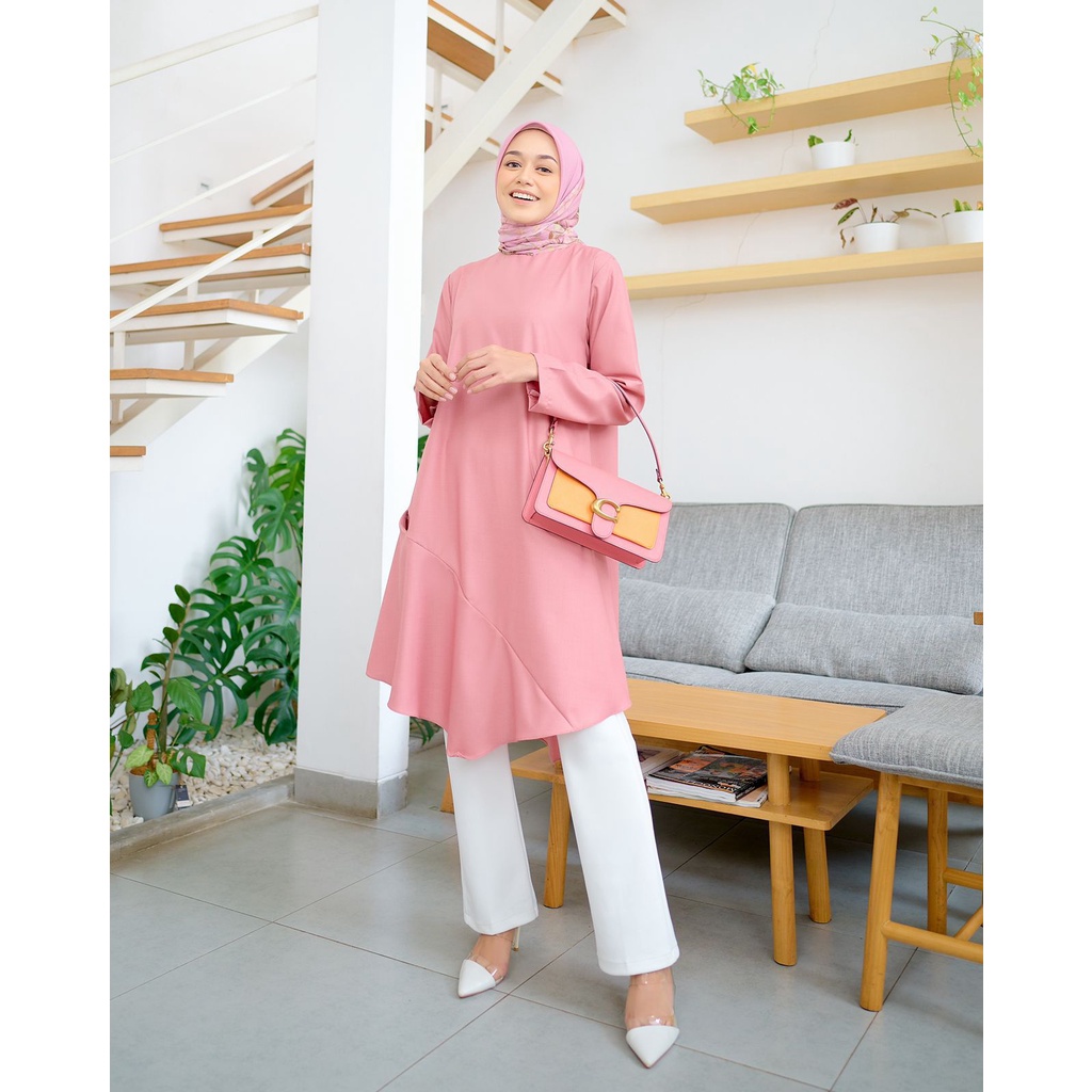 NAZEEFAH TUNIK