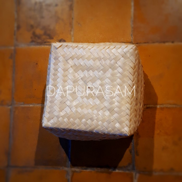 

[ Halodul ] Besek Bambu 25x25cm sepasang hampers parsel vintage
