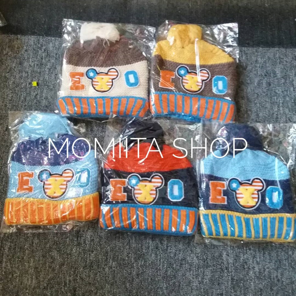 Topi Rajut Boneka Huruf