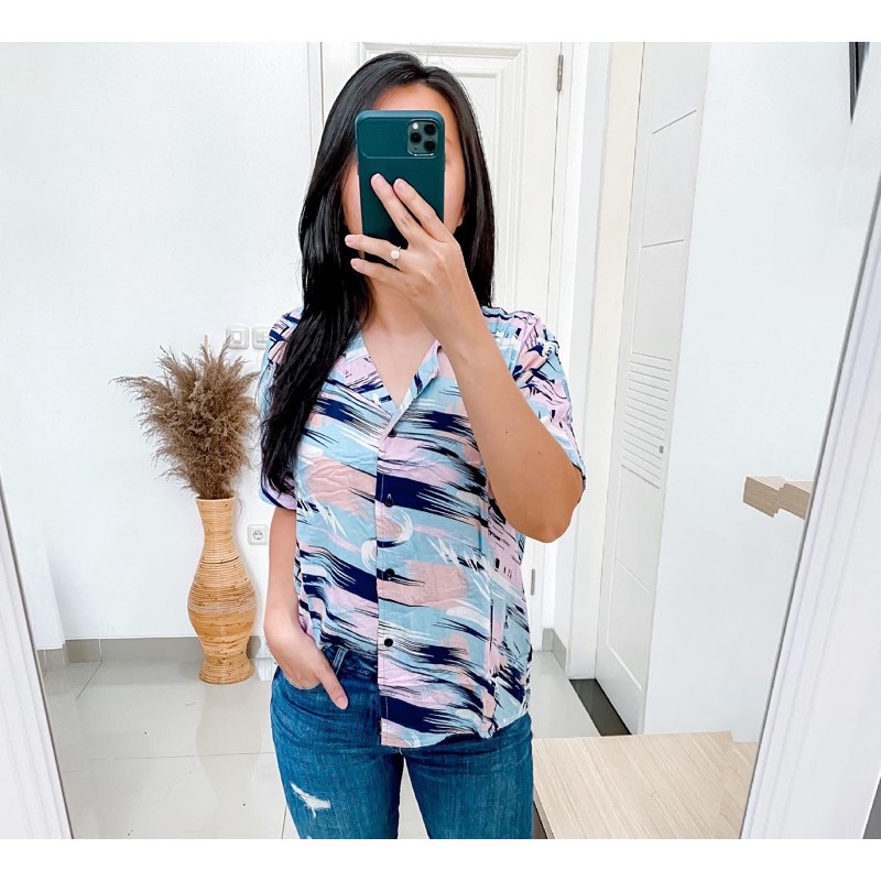 Double Lucky / Kemeja Rayon Pendek / Kemeja Wanita Rayon / Baju Atasan Wanita / Corak-Marsmello biru
