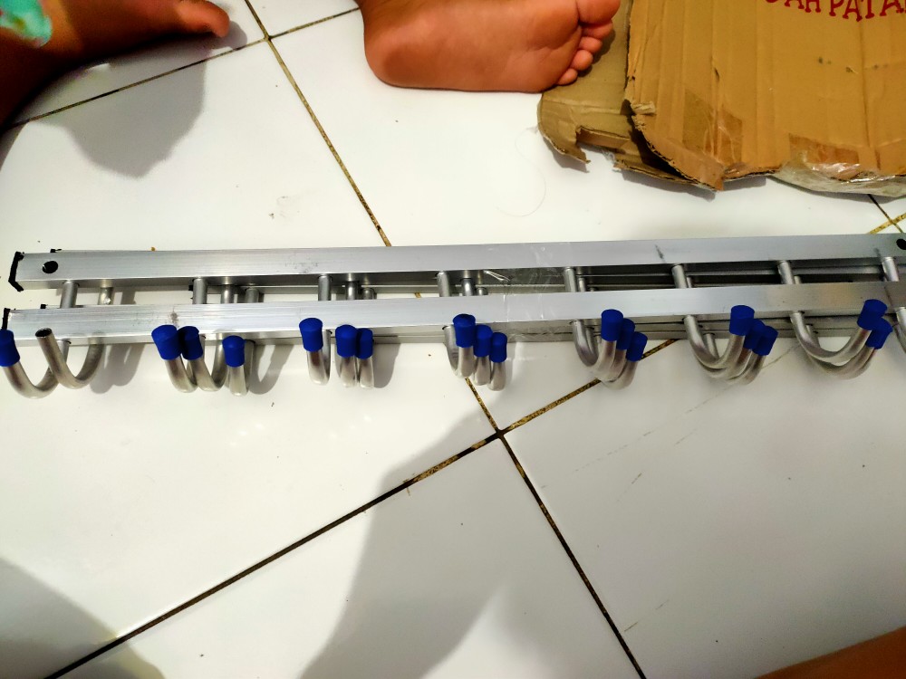 Capstok Aluminium / Gantungan Baju Handuk Aluminium / Gantungan Dinding Aluminium Kapstok 6 & 8 Hak