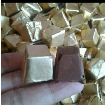 

coklat piramid mini 500gr