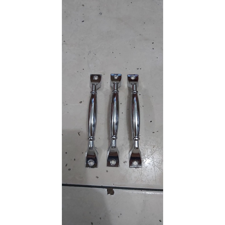 Tarikan laci / jendela /pintu besi padat