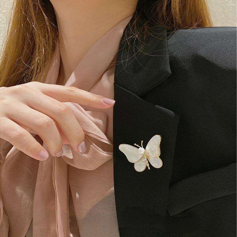 [ Women Pearl Butterfly Brooches  Kawaii Brooch Pins Fashion Alloy Brooch Lapel Hat Collar Jewelry ]