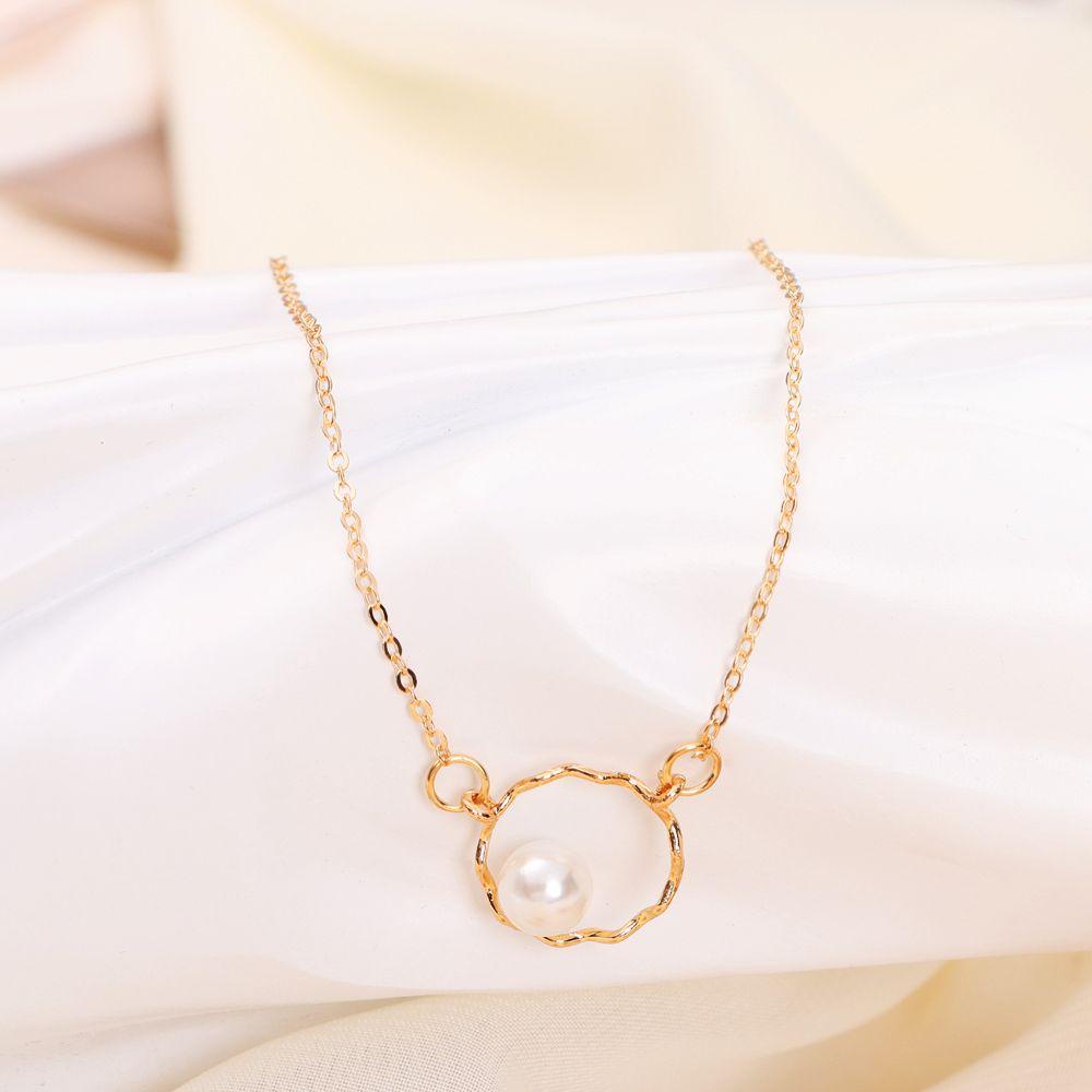 Lily Mutiara Kalung Vintage Temperamen Paduan Lingkaran Liontin