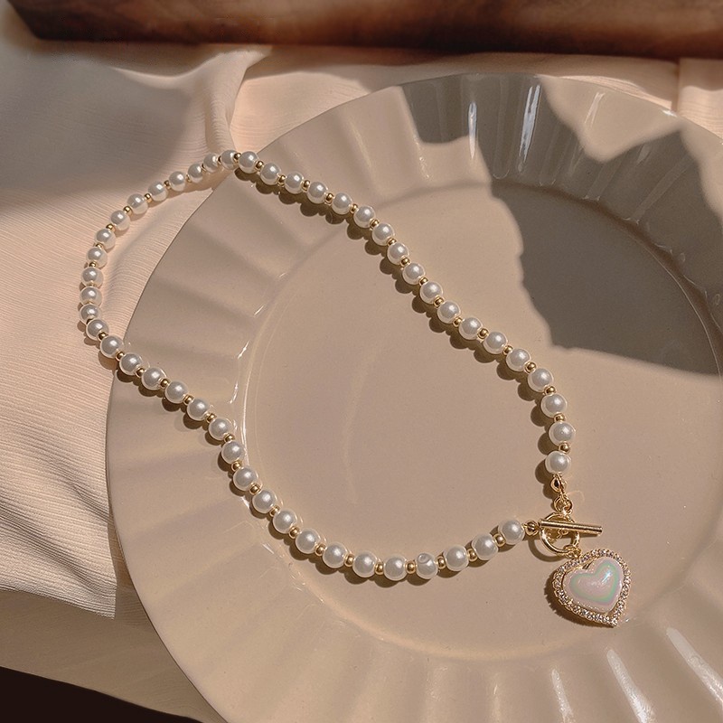 Kalung Rantai Choker Multilayer Liontin Kupu-Kupu Hati Kristal Mutiara Warna Silver Untuk Wanita