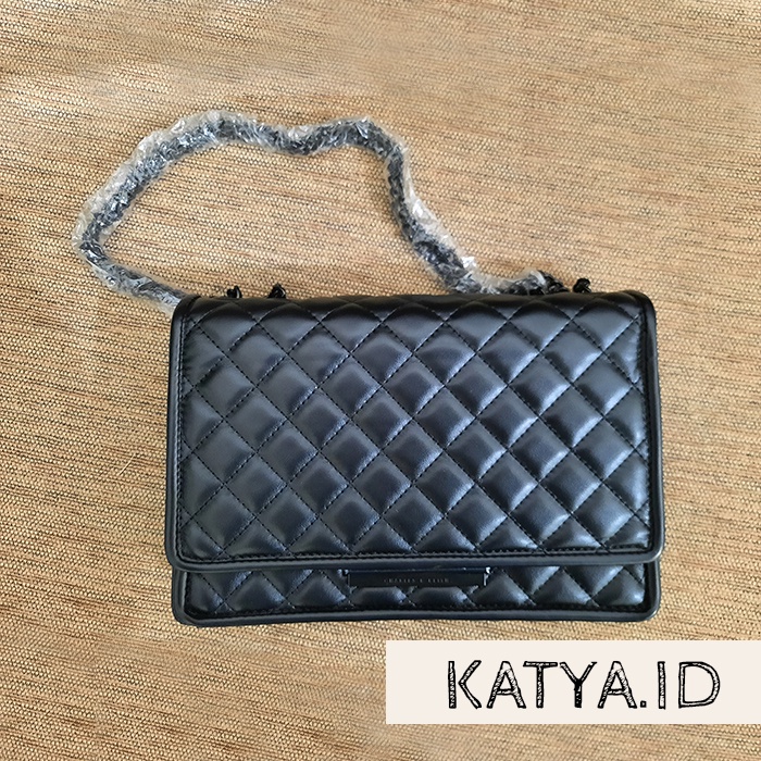 CK QUILTED CHAIN STRAP SHOULDER BAG
